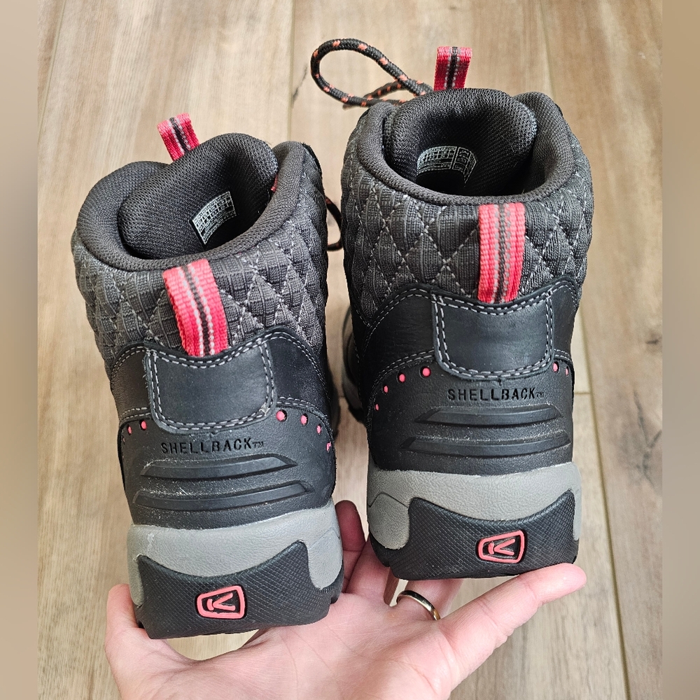 KEEN Women's Black and Pink Hiking Boots - Picture 4 of 7